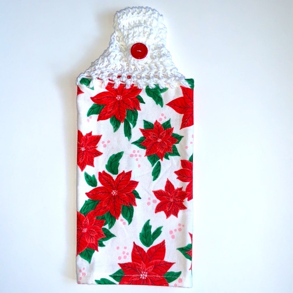 Hand Crafted Poinsettia Crochet Top Hanging Kitchen Dish or Bathroom Hand Towel - Picture 8 of 9